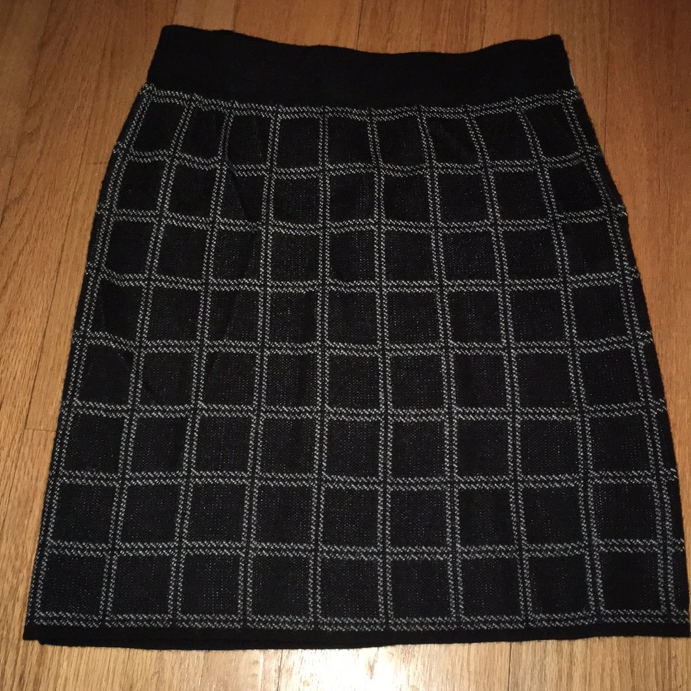 “Kenar”  Black and White Wool Skirt